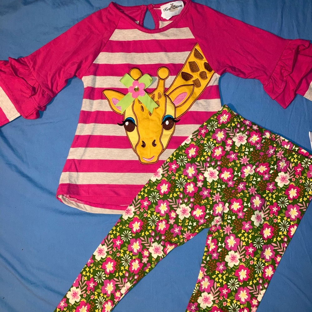 Rare Editions, 2 piece outfit.